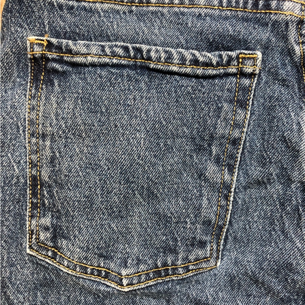 Old Navy Extra High-Rise Sky-Hi Wide Leg Jeans - Picture 13 of 17